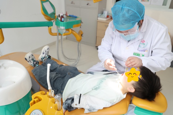 钟山月明时,暖心护成长 | 十二周年庆爱维亲子训练营六盘水站温馨落幕!